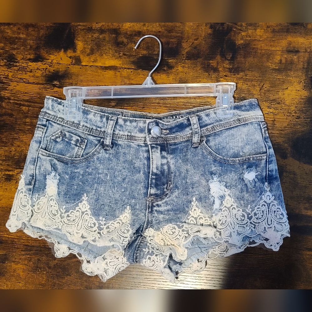 Women's Denim Shorts with Ivory Crochet Trim - Size: